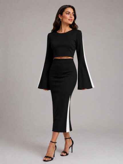 TOP PRETO COM MANGAS BICOLOR RINASCIMENTO