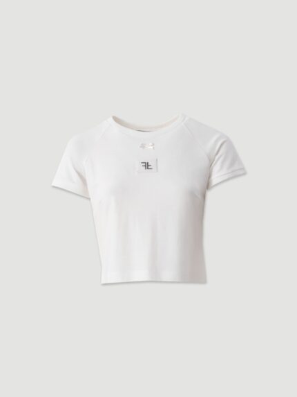 T-SHIRT BRANCA CURTA COM DETALHE PERSONALIZADO FERRACHE
