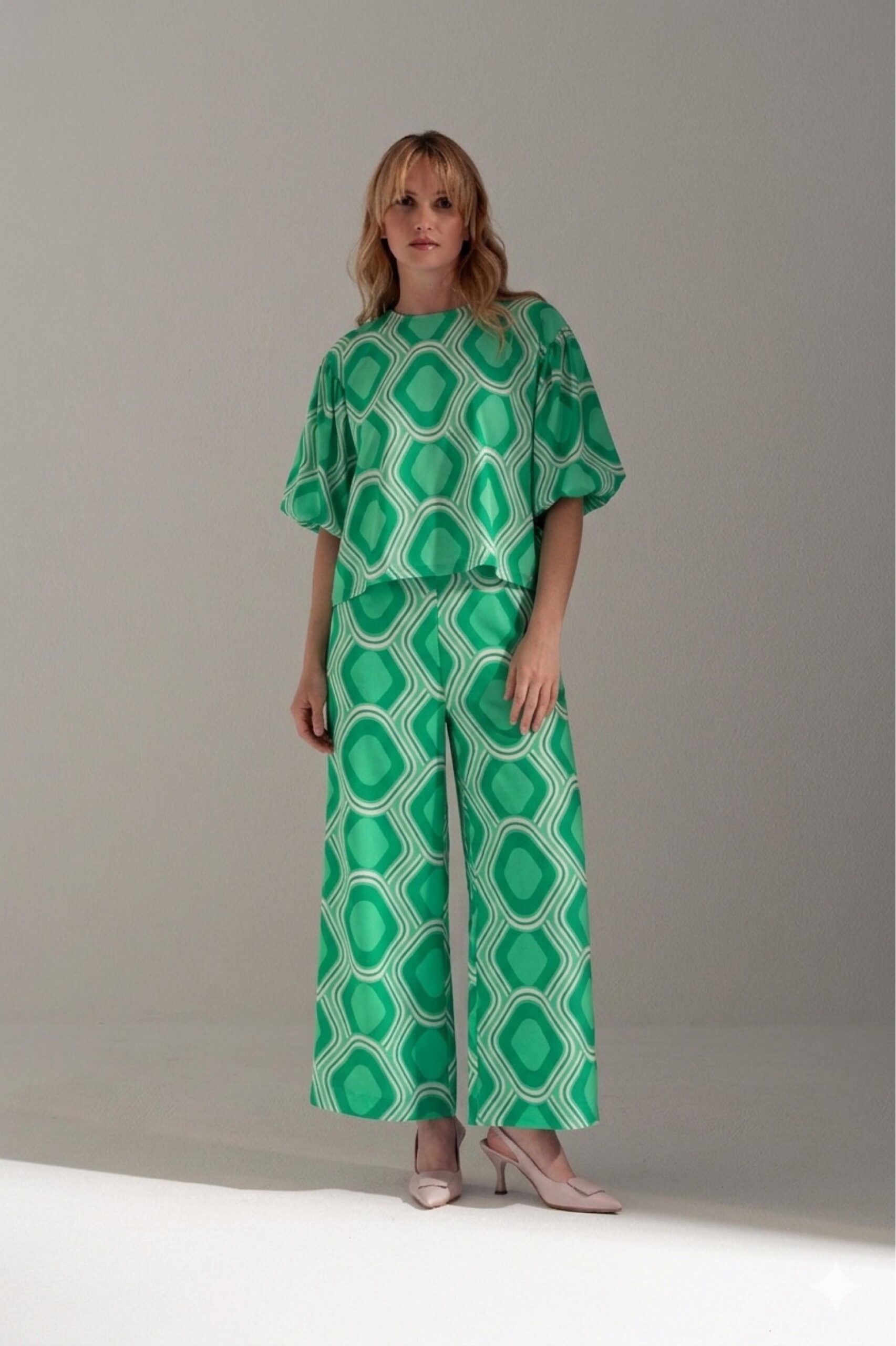 1776439250_417260a0439b199471ca420245883ac9 CALÇA CULOTTE ESTAMPADA PADRÃO GEOMÉTRICO FERRACHE - Image 1