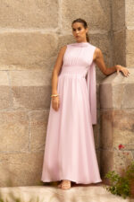 VESTIDO COMPRIDO ROSA COM ECHARPE FERRACHE
