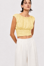 TOP AMARELO COM BOLINHAS E DRAPEADO PONTO CHIC - Image 3