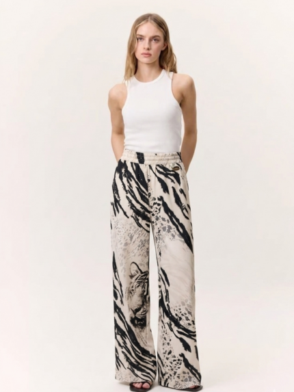 CALÇA ESTAMPADA COM MOTIVO TIGRE GIL SANTUCCI