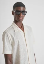 CAMISA BEGE COM PADRÃO PERFURADO ANTONY MORATO - Image 2