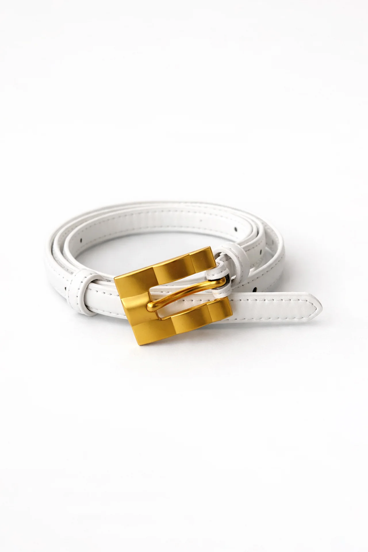 SAHOCO-SS26-Acessorio4_90ce1e49-2787-48de-8b1c-f3a5917a6150 (1) CINTO BRANCO COM FIVELA DOURADA SAHOCO - Image 1