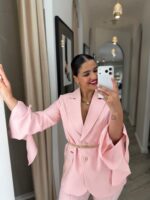 BLAZER ROSA ESTRUTURADO COM LAÇO NAS MANGAS SAHOCO - Image 2