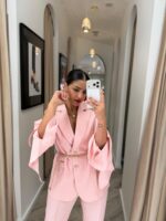 BLAZER ROSA ESTRUTURADO COM LAÇO NAS MANGAS SAHOCO - Image 3