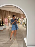 VESTIDO DE GANGA FLORAL COM DECOTE EM V PONTO CHIC - Image 4