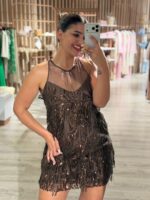 VESTIDO CASTANHO COM LANTEJOULAS E TULE RINASCIMENTO - Image 2