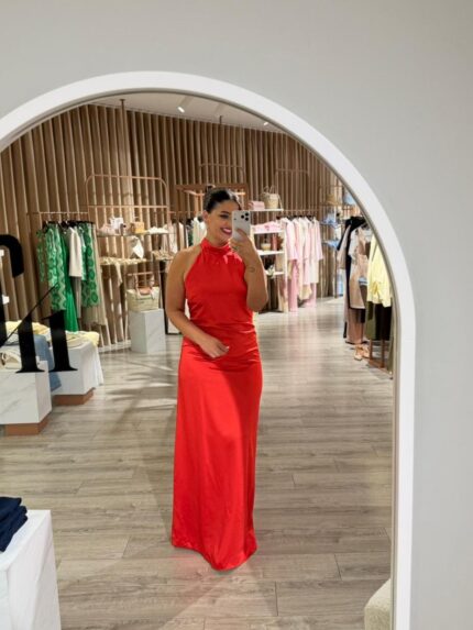 VESTIDO COMPRIDO CETIM VERMELHO RINASCIMENTO