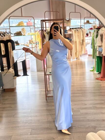 VESTIDO COMPRIDO AZUL ACETINADO PONTO CHIC