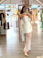 VESTIDO BRANCO ACETINADO COM DETALHE TRANSPARÊNCIA PONTO CHIC - Image 4