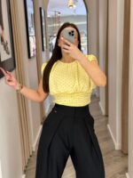 TOP AMARELO COM BOLINHAS E DRAPEADO PONTO CHIC - Image 2