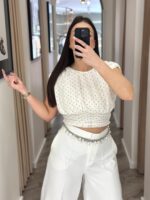 TOP BRANCO COM BOLINHAS E DRAPEADO PONTO CHIC - Image 2