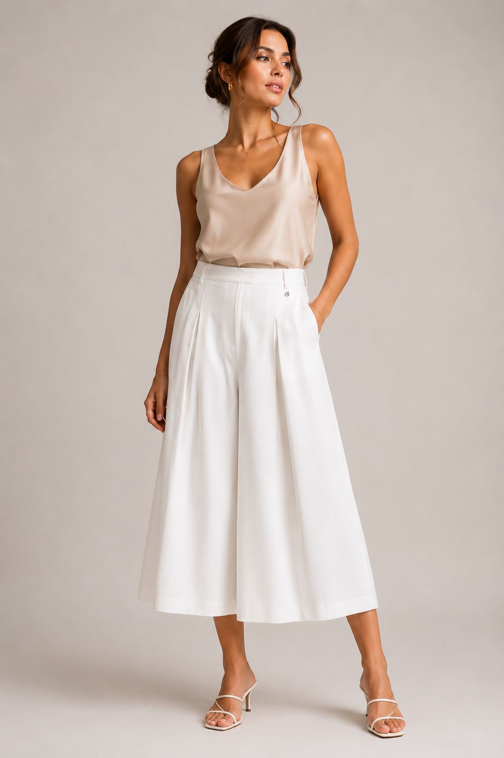 WhatsApp Image 2026-05-28 at 13.02.20 (1) CULOTTE BRANCA COM PREGAS DIXIE - Image 1