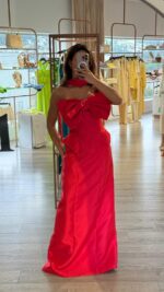 VESTIDO VERMELHO COMPRIDO COM LAÇO PONTO CHIC