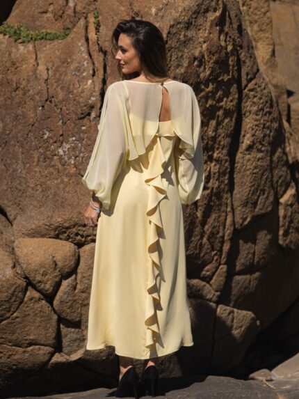VESTIDO COMPRIDO AMARELO MANTEIGA COM FOLHO NA COSTA SILVINA CAMPOS