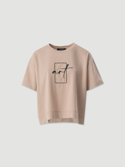 T-SHIRT BEGE COM BORDADO FERRACHE