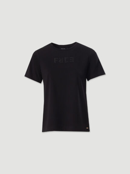 T-SHIRT PRETA LOGÓTIPO BORDADO FERRACHE