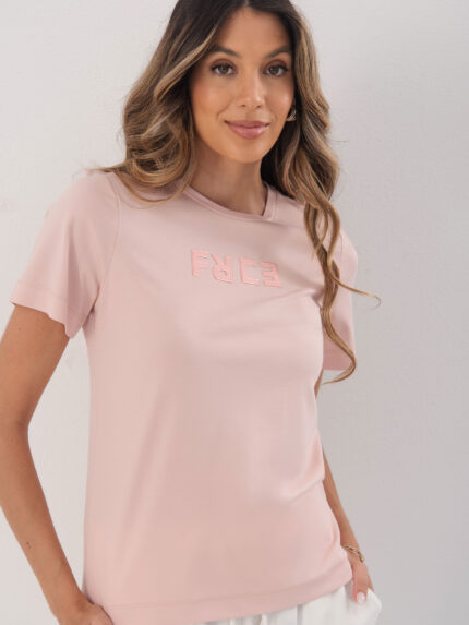 T-SHIRT ROSA COM LOGÓTIPO BORDADO FERRACHE
