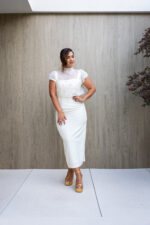 VESTIDO MIDI CRU COM SOBREPOSIÇÃO EM TULE BORDADO PONTO CHIC - Image 2