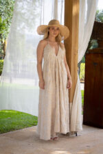 VESTIDO COMPRIDO BORDADO BEGE RINASCIMENTO - Image 2