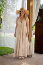 VESTIDO COMPRIDO BORDADO BEGE RINASCIMENTO