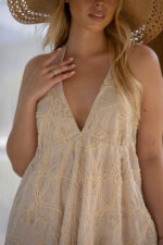 VESTIDO COMPRIDO BORDADO BEGE RINASCIMENTO - Image 3