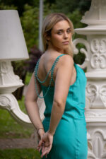 VESTIDO CETIM TURQUESA COM ALÇAS DE PÉROLAS RINASCIMENTO - Image 3