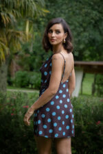 VESTIDO CASTANHO COM BOLAS AZUIS PONTO CHIC - Image 5