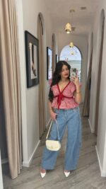 TOP VERMELHO AOS QUADRADOS COM FOLHOS PONTO CHIC - Image 5