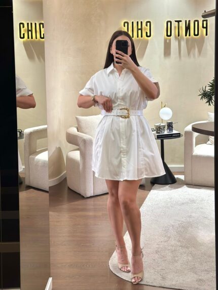 VESTIDO CAMISEIRO BRANCO COM PREGAS E CINTO PONTO CHIC