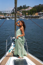 VESTIDO COM FOLHOS VERDE ÁGUA SAHOCO - Image 2