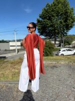 BODY DRAPEADO TERRACOTA COM DECOTE AMPLO SAHOCO - Image 3