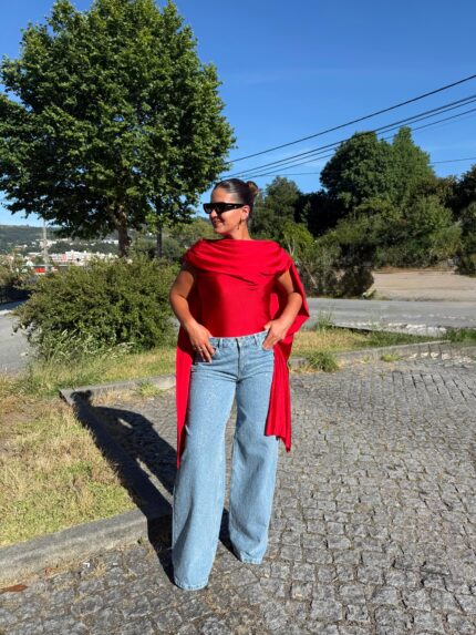 BODY DRAPEADO VERMELHO COM DECOTE AMPLO SAHOCO