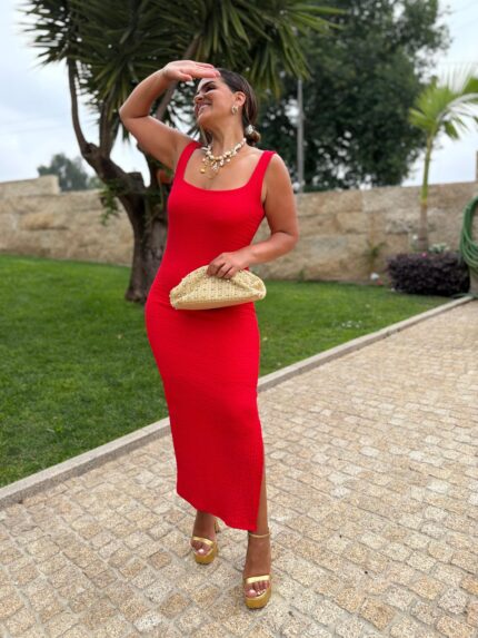 VESTIDO MIDI TEXTURADO VERMELHO PONTO CHIC