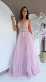 VESTIDO LONGO ROSA EM TULE COM CORPETE BORDADO PONTO CHIC