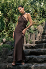 VESTIDO MIDI CASTANHO DECOTE HALTER FERRACHE