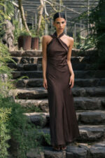 VESTIDO MIDI CASTANHO DECOTE HALTER FERRACHE - Image 3