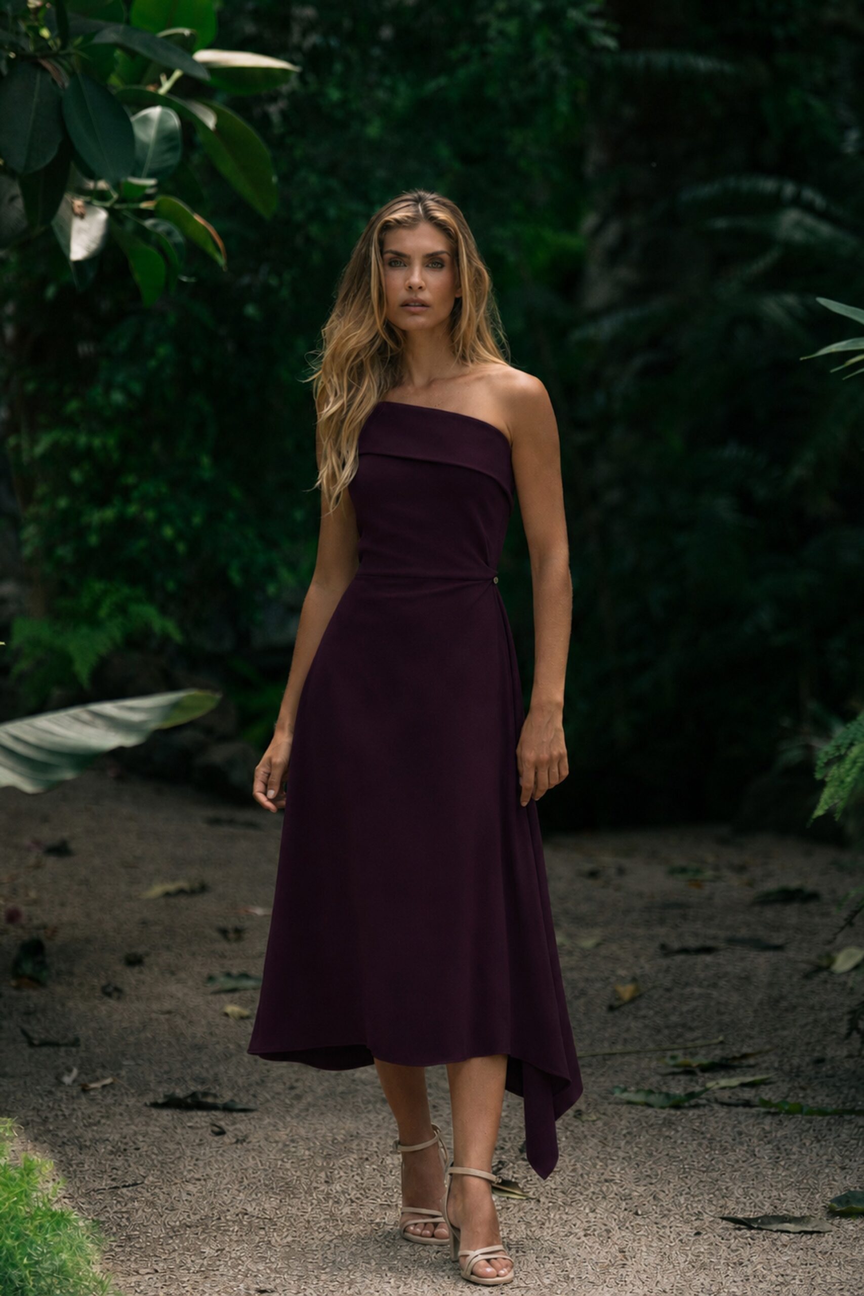 1784645462_7c7a1189380bd3e739b460654edf5ce8 VESTIDO MIDI BORDO ASSIMETRICO DE UM OMBRO FERRACHE - Image 1