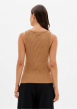 TOP CANELADO CAMEL COM PLACA DOURADA LANÇA PERFUME - Image 4