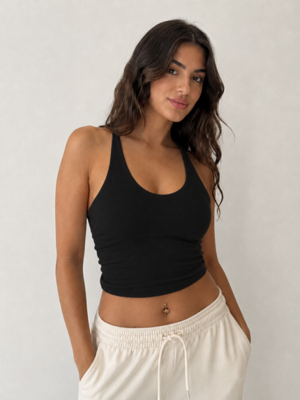 TOP BÁSICO DE ALÇAS COM COPAS PRETO PONTO CHIC