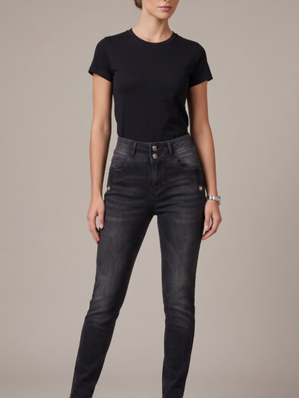 CALÇA PRETA COM DETALHES EM RENDA PONTO CHIC