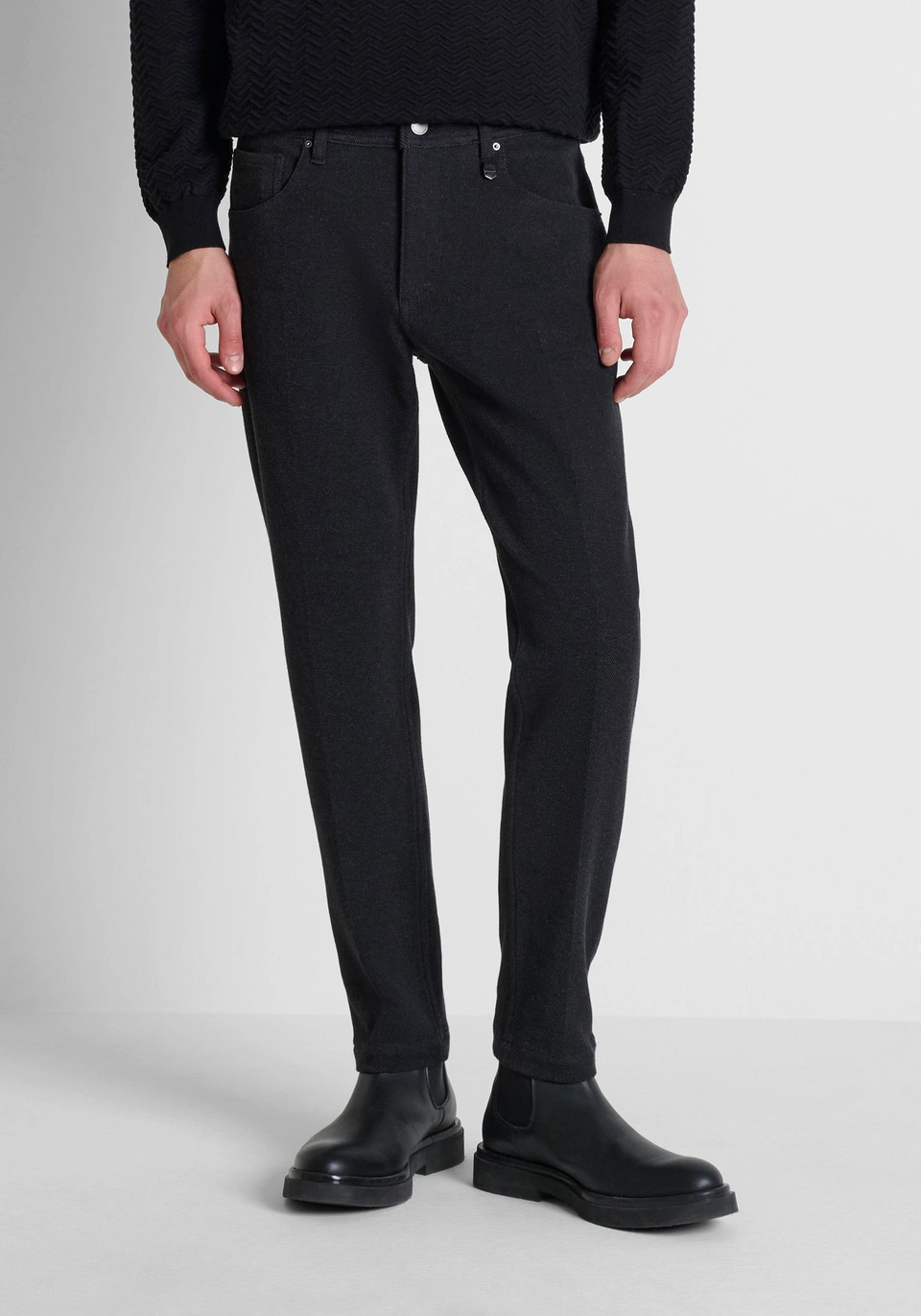 MMTR00696-FA150235-9000_02 CALÇA PRETA SLIM FIT ARGON ANTONY MORATO - Image 1