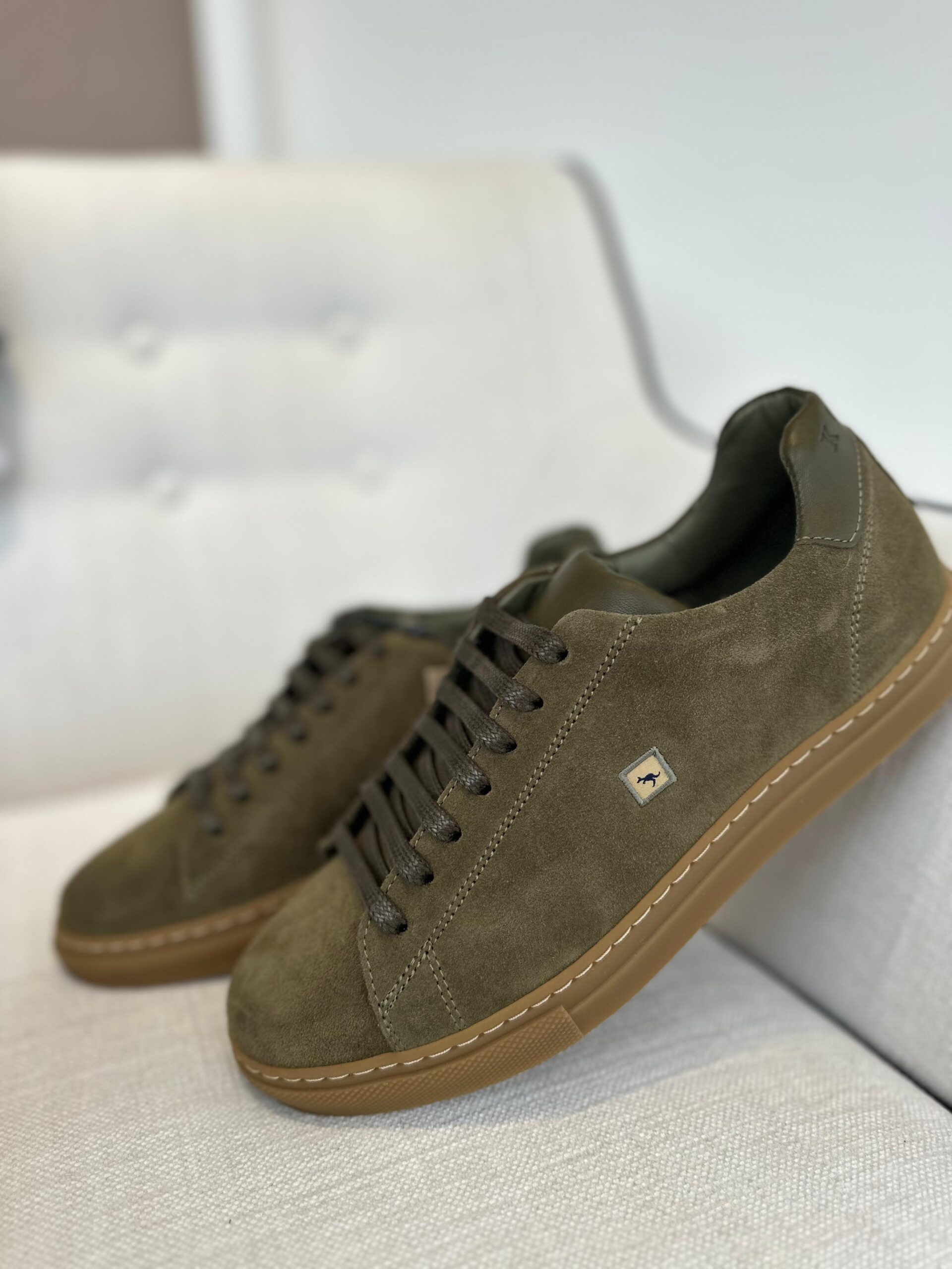 WhatsApp-Image-2024-07-08-at-18.50.19-1-scaled SAPATILHA NOBUCK VERDE KOATI - Image 1