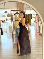 VESTIDO COMPRIDO EM RENDA CASTANHO RINASCIMENTO - Image 5