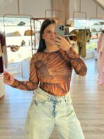 CAMISOLA EM TULE ESTAMPADO PAINTED WINGS LANÇA PERFUME