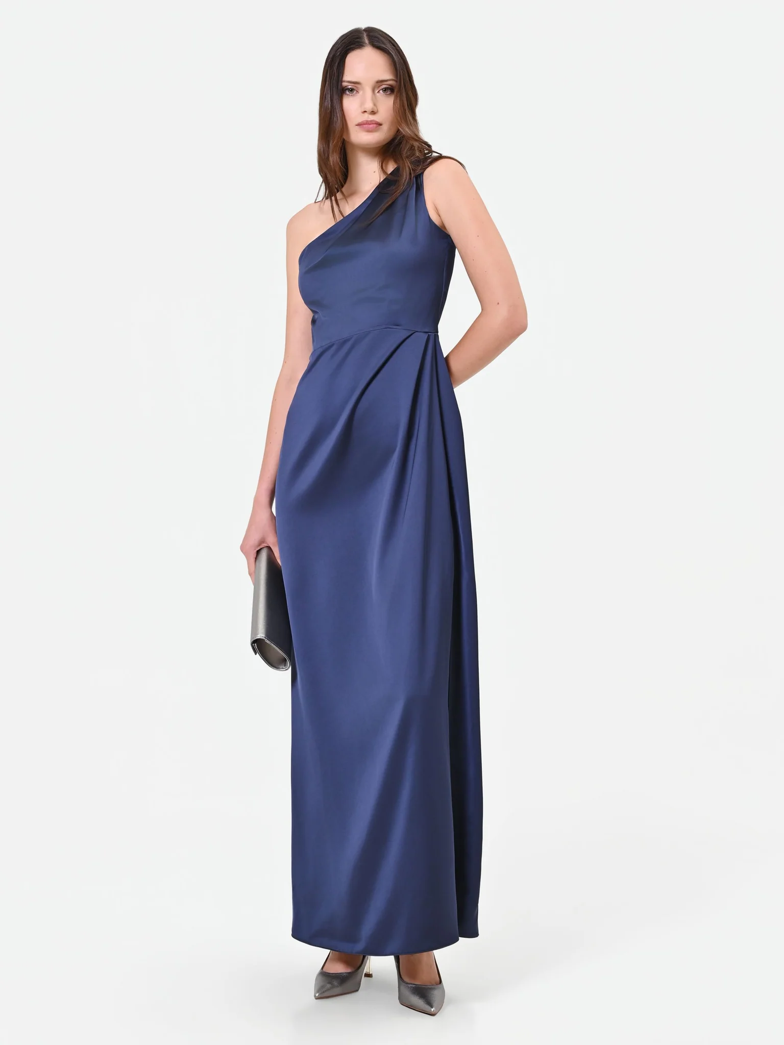 b2a9a5360d796b08869ee7e84175deb592ae229f_EDITORIAL_CFC0130464003_B056 VESTIDO ASSIMÉTRICO AZUL MARINHO RINASCIMENTO - Image 1