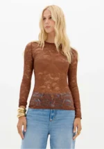 BLUSA CASTANHA EM RENDA LANÇA PERFUME - Image 2