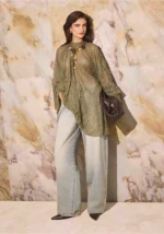 VESTIDO EM RENDA VERDE OLIVA LANÇA PERFUME - Image 2