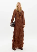 BLUSA CASTANHA EM RENDA COM FOLHO NA FRENTE LANÇA PERFUME - Image 4